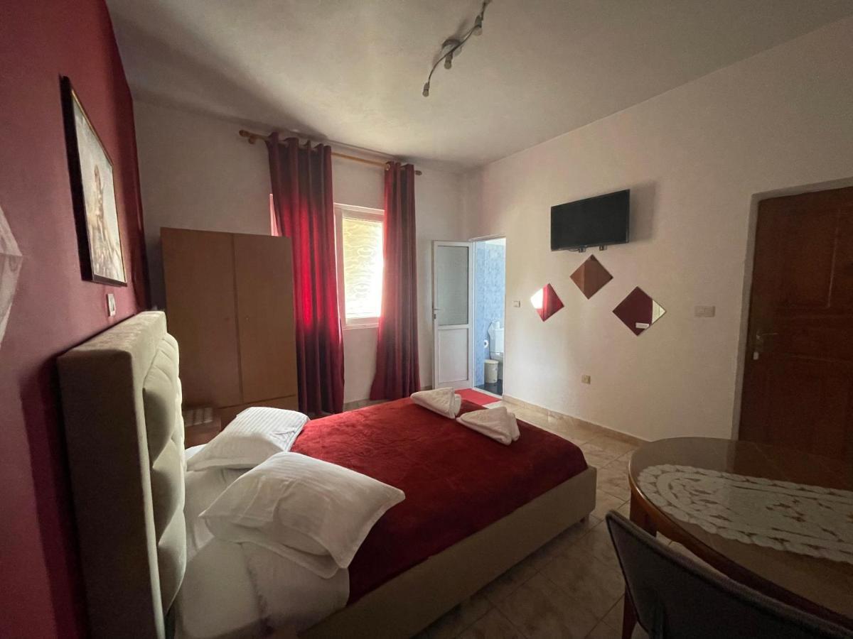Oni'S Apartments Sarande Ngoại thất bức ảnh