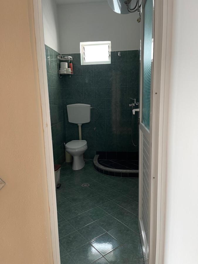 Oni'S Apartments Sarande Ngoại thất bức ảnh