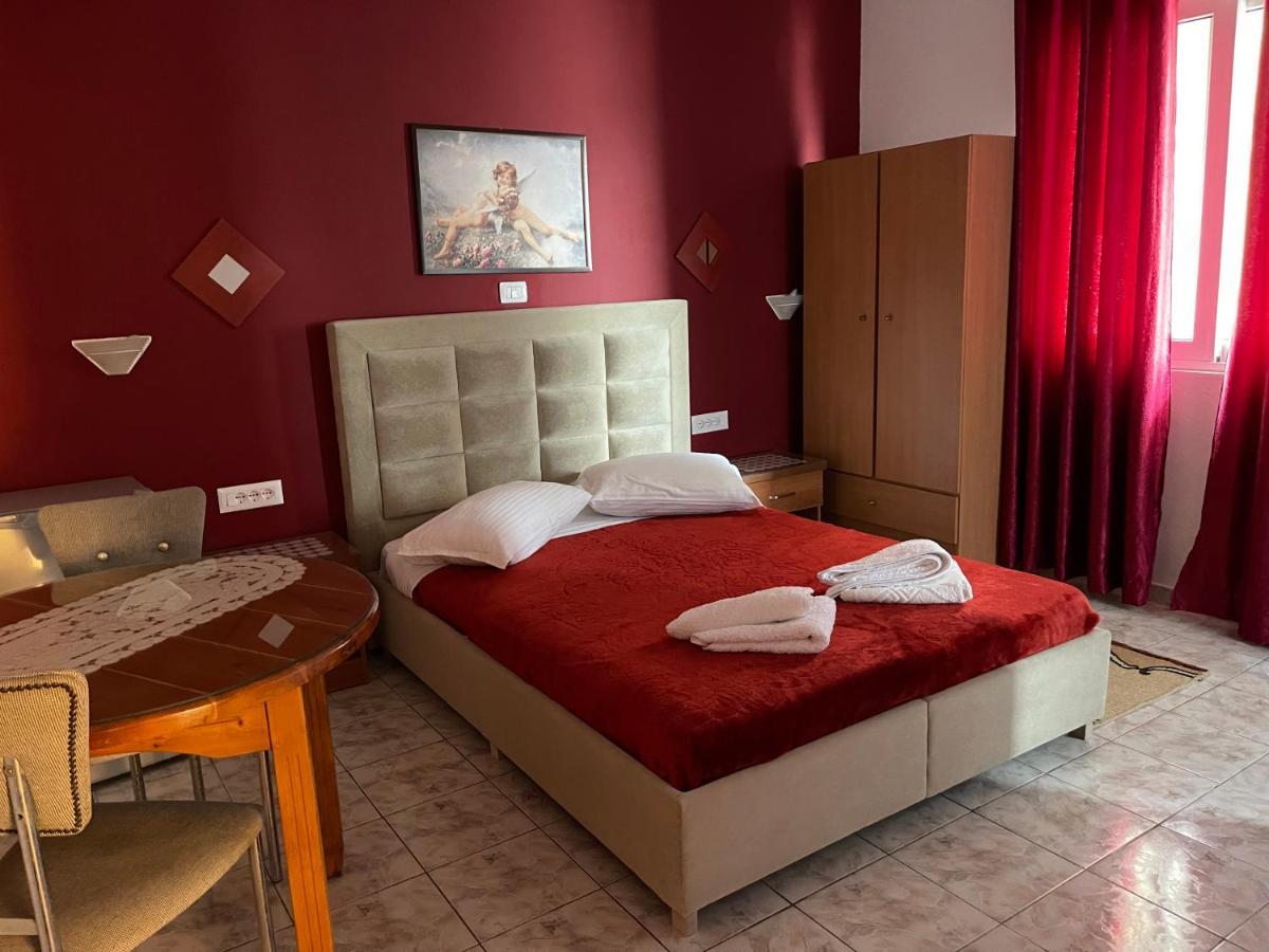Oni'S Apartments Sarande Ngoại thất bức ảnh
