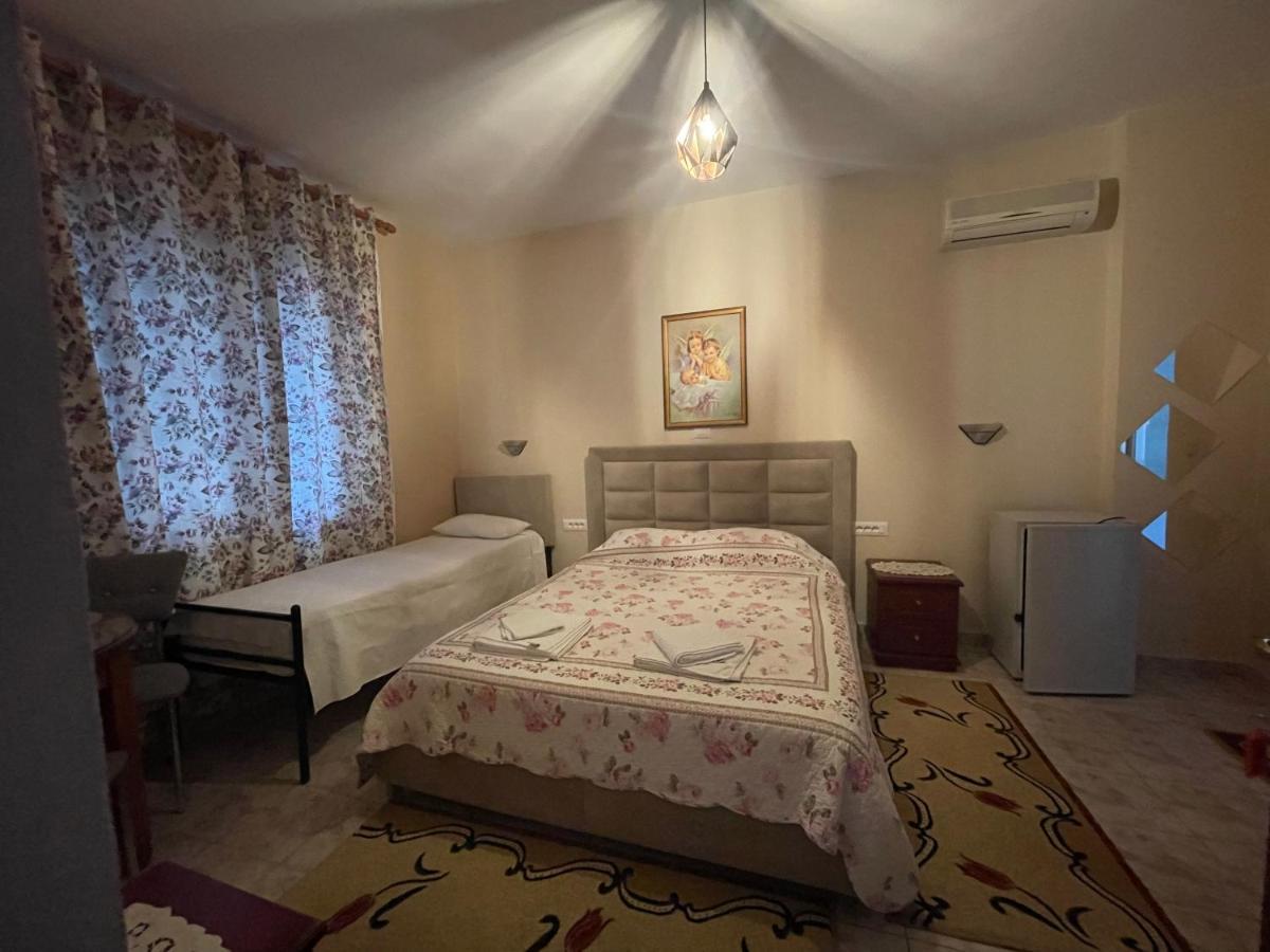 Oni'S Apartments Sarande Ngoại thất bức ảnh