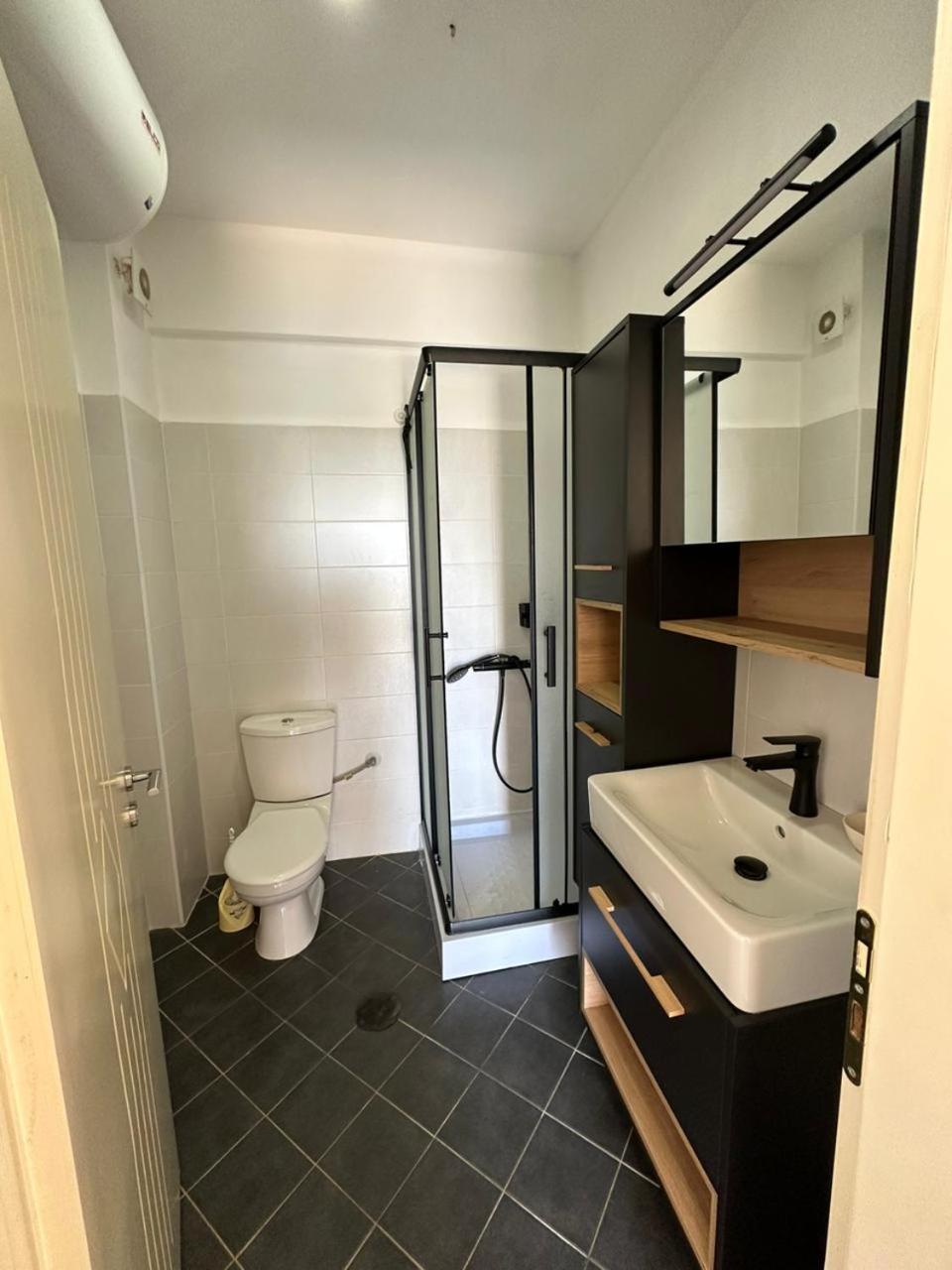 Oni'S Apartments Sarande Ngoại thất bức ảnh